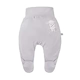 Baby halb strampler aus der „Newborn“-Kollektion aus weichem und angenehm anzufassendem 100 % Baumwollstoff. Der Vorteil dieses Produkts sind bedeckte Babyfüße, die vor der Kälte schützen.