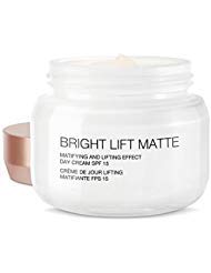 KIKO MILANO - Bright Lift Matte Sunscreen Broad Spectrum Spf 15 Mattifying and lifting effect day cream
