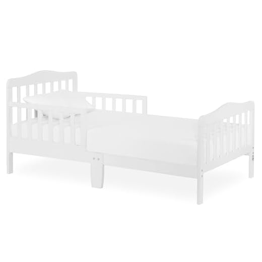 Dream On Me Classic Design Toddler Bed in White, Greenguard Gold Certified