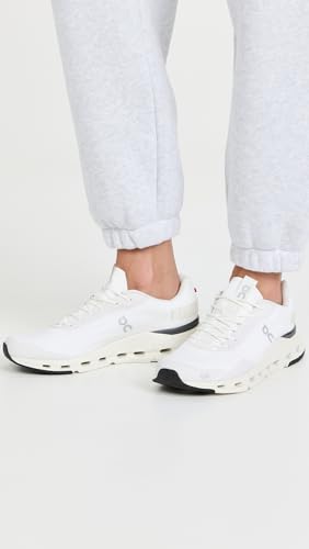 Image of On Women's Cloudnova Form Sneakers