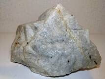 Amazon.co.jp: 高透過・淡青 1.8kg 翡翠 原石 ヒスイ 鉱物 鑑賞