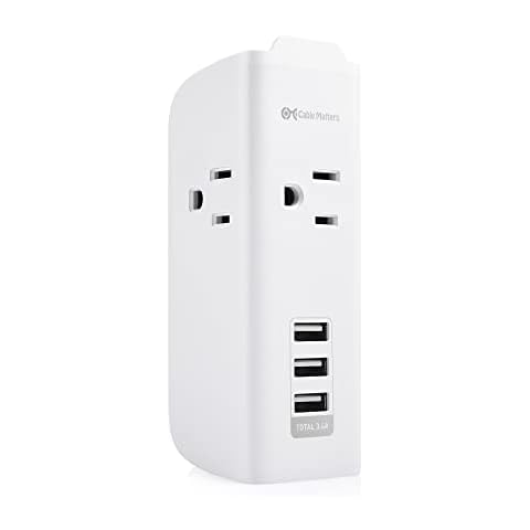 Cable Matters Travel Surge Protector with USB Charging Ports Cover