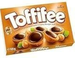 توفيفي ايه بندق بالكراميل مع النوجا الكريمي والشوكولاتة من ستورك، 125 جرام