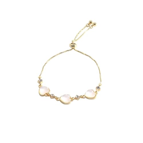 Bracelet ajusté au cœur pour sublimer vos tenues de bureau