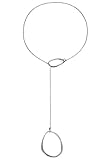 Collana impreziosita con construzione originale e affascinante: facendo scorrere la sottile catena all'interno dell'elemento più piccolo si può modificare la lunghezza del gioiello per ottenere un indosso sempre diverso