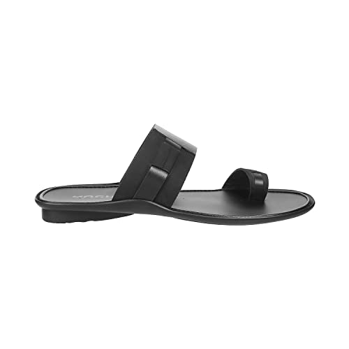 Image of Mochi Men's Toe-ring Slipper Stylish Sandals