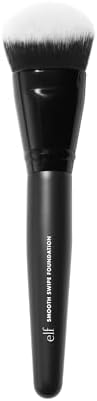 e.l.f. Smooth Swipe Foundation Brush, Face Makeup Brush For A Natural-Looking Finish, For Liquid & Cream Formulas, Vegan & Cruelty-Free