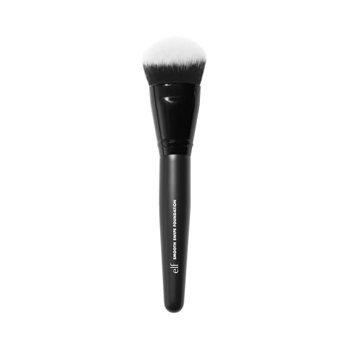 e.l.f. Smooth Swipe Foundation Brush, pennello trucco viso per un finish naturale, ideale per formule liquide e in crema, prodotto vegano e non testato sugli animali
