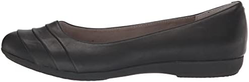 CLIFFS BY WHITE MOUNTAIN Clara Women's Ballet Flat, Black/Burnished/Smooth, 10 M | Image 7