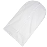 Vraisemblablement vous êtes une personne qui aime la propreté et que vos vêtements soient bien protégés. Logiquement vous voulez transmettre et développer toutes ces habitudes à vos enfants n'est-ce pas? Vous avez tout à fait raison. Est-ce que ça vous plairait d'avoir une tenue vestimentaire bien entretenue? La housse de protection serait votre solution adéquate conçue pour protéger vos vestes, vos chemises, vos pantalons, vos cravates, soit chez vous soit pendant un voyage.