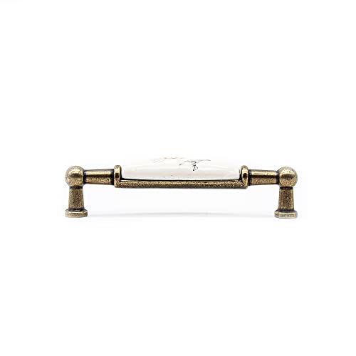 👉Vuoi ricreare uno stile elegante e vintage in casa tua? Rinnova i tuoi mobili con le nostre maniglie per cucina vintage che daranno nuova vita ai tuoi mobili e ti aiuteranno a creare un look elegante per la tua casa. Il design con la maniglia è comodo da afferrare, risparmiando tempo e fatica. È un modo economico e semplice per creare un'atmosfera retrò sui tuoi mobili.