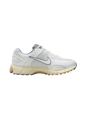 Nike - Women's Zoom Vomero 5 - Summit White | Summit White | Pure Platinum3