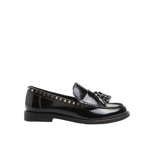 Versatilità senza confini: I mocassini da donna sono ideali per ogni occasione, dall'ufficio al tempo libero, offrendo uno stile casual-chic adattabile a ogni situazione.
