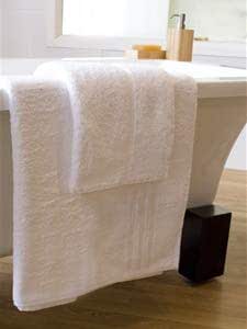 Hotel Quality White Large Bath Sheet Pack Of 2 : Amazon.co.uk: Home ...