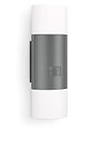 Die Außenwandleuchte L 910 LED setzt mit nach oben und nach unten gerichtetem Licht überall elegante Lichteffeckte, ideal für Hausfront, Garten und Terasse