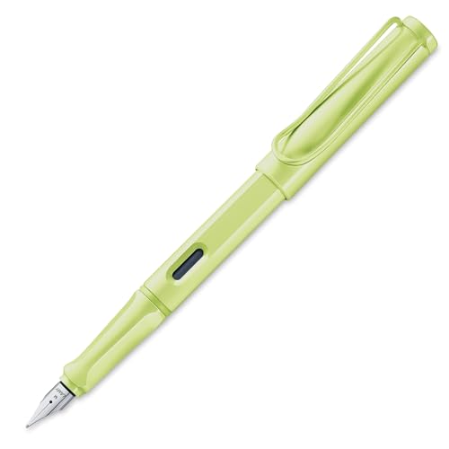 Stylo-plume Lamy Safari vert moyen pour réussir votre calligraphie