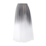 En polyester respirant, cette jupe dispose d'un swing généreux et d'une taille élastique, assurant un ajustement confortable à tous les types de corps
