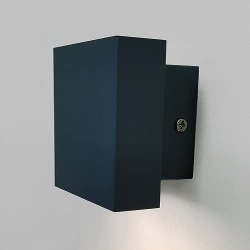 Applique murale carrée LED 5W pour éclairer un couloir sombre ou un salon