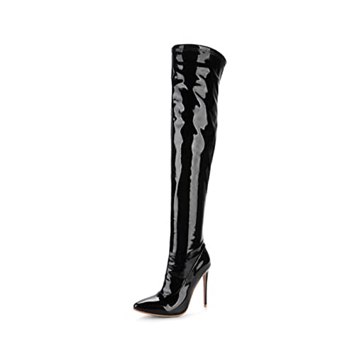 Bottes bout pointu ajustées pour affiner et élancer les jambes