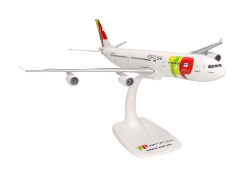 Herpa Snap-Fit Modellflugzeug TAP Air Portugal Airbus A340-300 - CS-TOB D. João de Castro, Miniatur im Maßstab 1:200, Sammlerstück, Modell mit Standfuß, Kunststoff