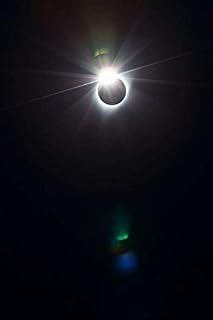 Total Solar Eclipse Dot Grid Journal: 100-page dot grid journal featuring 2017 total solar eclipse totality with diamond ring effect