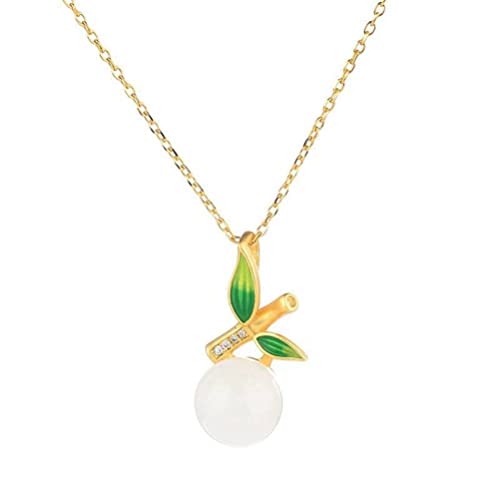 Pendentif en jade blanc et chaîne S925, le bijou de clavrite idéal pour sublimer vos tenues
