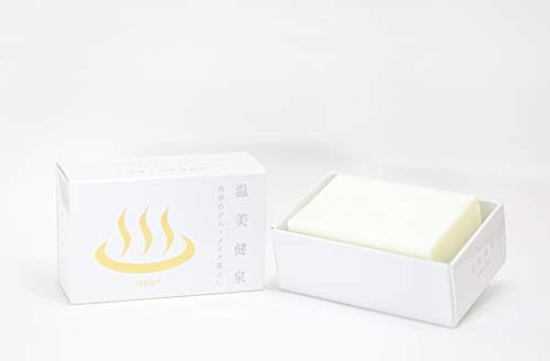 ⽇本全国の数ある温泉の中から、「美肌の湯」代表として選ばれた「根尾川温泉」。この温泉⽔を100%使ってできたのが、「なべら温美健泉⽯鹸」です。洗顔はもちろん、メイクもやさしくしっかり落とせるオールインワン⽯鹸というのは魅⼒的︕