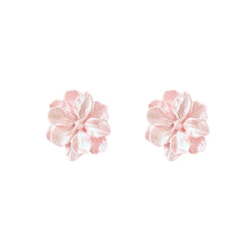 Boucles d'oreilles fleurs de perles de riz roses au design romantique et tendance 2025