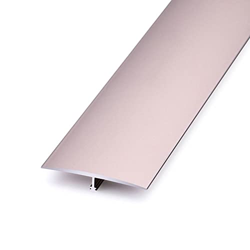 Moulage de porte T 60 mm pour harmoniser le salon et la cuisine ouverte