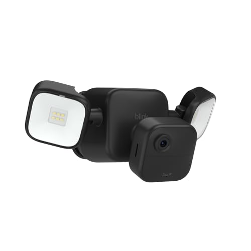 Videocamera esterna con proiettore Blink (ultimo modello) | Videocamera di sicurezza smart senza fili, LED da 700 lumen, durata delle pile di due anni | Modulo di sincronizzazione di base incluso