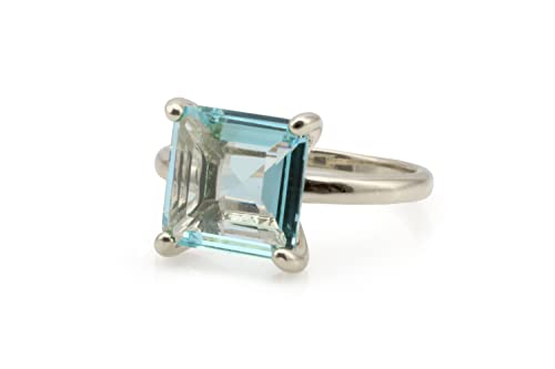 Bague de naissance décembre en topaze bleue et argent, cadeau d'anniversaire idéal pour femme