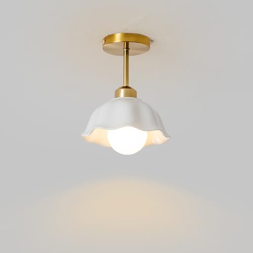 TCHAUSGZOZ Lámpara de techo semiempotrada cerámica blanca mediados siglo con detalles dorados: iluminación interior estilo nórdico for sala estar, pasillo, dormitorio y más