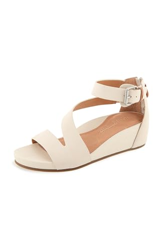 Image of Gentle Souls by Kenneth Cole Women's Gwen