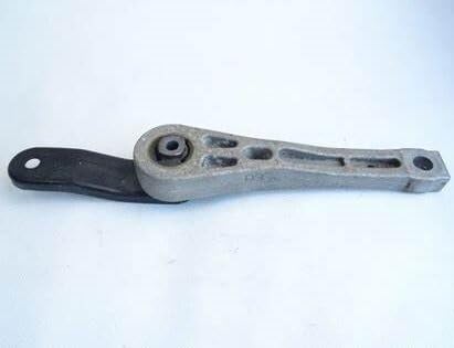 Plus de vibrations avec le support shock absorber assembly P09 7N0199855B