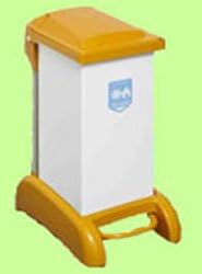 BritishBins 80Ltr hands Free Plastic Bins with a Removable Plastisol Body, Integrated Castors and Handle