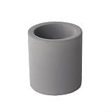 Diseño simple: con un diseño de boca de taza de gran capacidad, nuestro vaso para cepillo de dientes ofrece un amplio espacio de almacenamiento. La parte inferior pulida y lisa, así como el cuerpo redondo de la taza, hacen que sea fácil de llevar y cómodo de sostener.