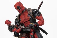 Marvel Classics 1/2 Scale Action Figure - Deadpool #TOP4