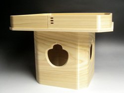 伊勢 - 宮忠 - 三方 吉野桧 1尺 神棚 お供え用 三宝 幅30.8cm 奥行30.8cm 高さ21.9cm