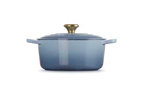 Le Creuset Signature Gusseisen-Bräter mit Deckel, Ø 24 cm, Rund, Für alle Herdarten und Induktion geeignet, Volumen: 4,2 l, 4,305 kg, Chambray, 21177244344441