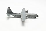 flugzeug metall spielzeug ÜBERFLIEGER: Die Luftwaffenbasis Evreux-Fauville in der französischen Normandie ist Standort der gemeinsamen deutsch-französischen Transportstaffel. Im Februar 2022 traf schließlich die erste deutsche „Super Hercules“ in Evreux ein. Erstmals bei einer Hercules in 1:200 Verwendung findet.