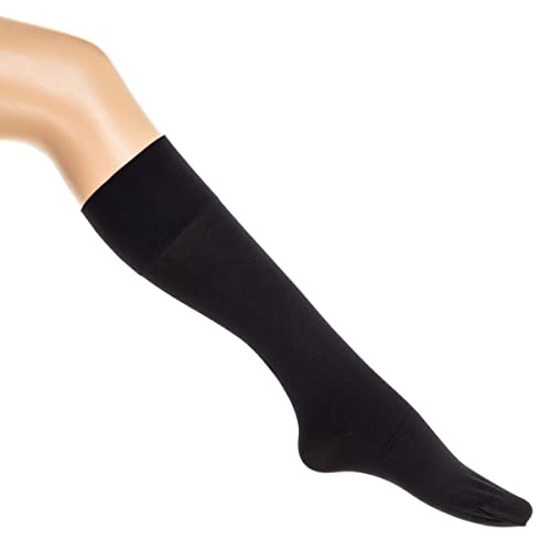 I nostri calzini a calza offrono una perfetta combinazione di comfort e stile, ideali per completare qualsiasi outfit, sia casual che formale.