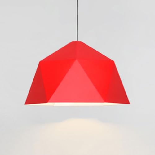 Suspension géométrique dorée pour éclairer un îlot de cuisine sombre E27