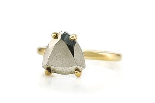 Bague fiançailles pyrite de fer trillion pour un anniversaire de mariage unique