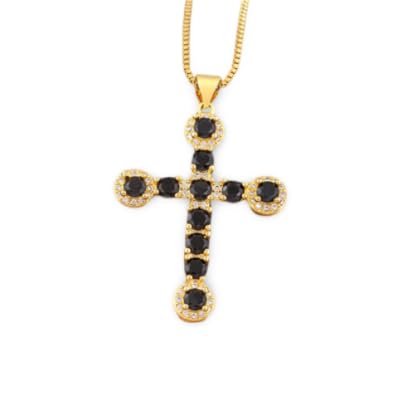 Collier pendentif créativité : évitez les bijoux ternes avec ce gold plaqué