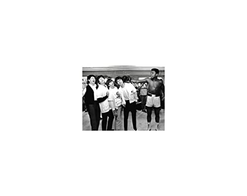 Muhammad Ali et les Beatles 20,3 x 25,4 cm - Les Beatles, Paul McCartney, John Lennon, RIngo Starr, George Harrison Muhammad Ali et les Beatles 20,3 x 25,4 cm