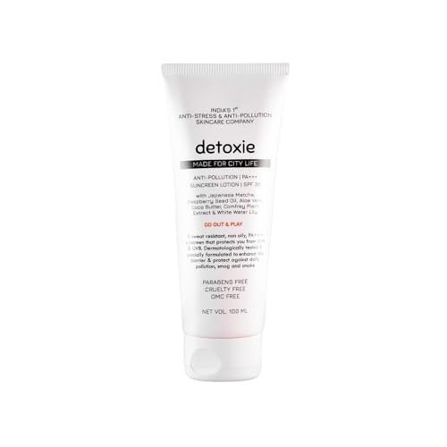 Image of Detoxie Ultra Matte Sunscreen Gel Sunscreen SPF 50 PA++++ | UVA /B & Blue Light Protection for Men & Women, Matte Finish, Dry Tint, For All Skin Types, Water & Sweat Resistant With Spf 50 Pa+++ | No White Cast, Non-Greasy & Non-Comedogenic | 50g
