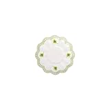 DES MOTIFS RAVISSANTS : de délicates illustrations de perce-neige, de trèfle, d’œufs de Pâques dorés et de figurines traditionnelles des Monts Métallifères font de cette assiette à coquetier un détail ludique et printanier pour le petit-déjeuner.