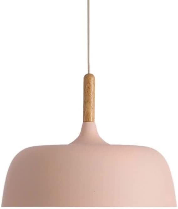 Luminaires suspendus industriels pour créer une ambiance conviviale au salon