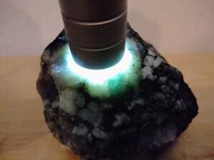 極上！【日高ヒスイ】１１．５kg 原石 自然石 鑑賞石 天然石 置物 標本石 極上！【日高ヒスイ】11．5kg 原石 自然石 鑑賞石 天然石