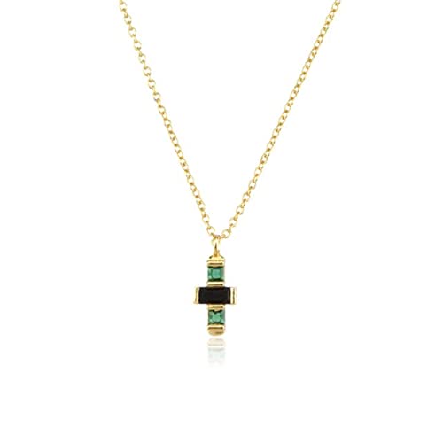 Collier croix argent 925 anti-ternissement avec zircon éclatant pour sublimer votre décolleté
